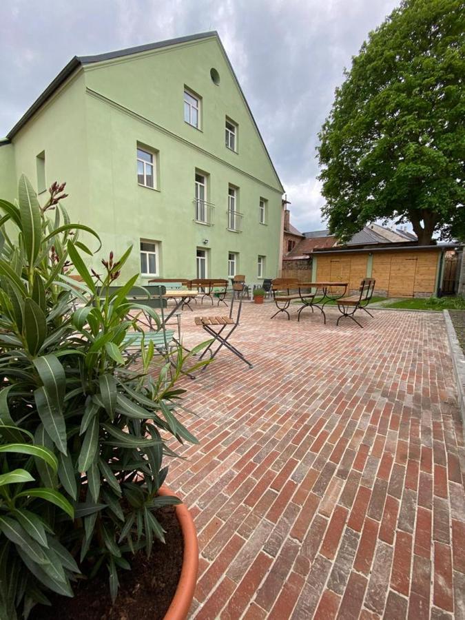 Apartmany Tachov - First Floor Buitenkant foto