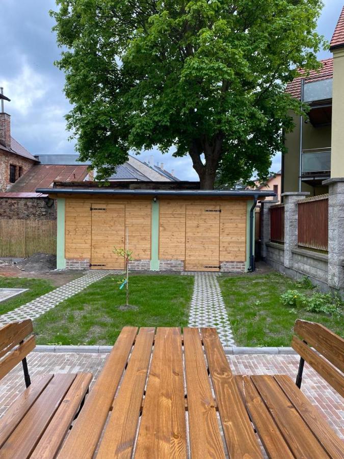 Apartmany Tachov - First Floor Buitenkant foto
